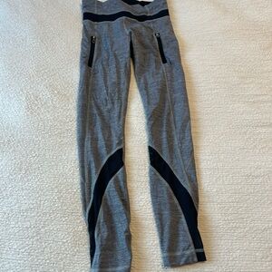 Lululemon Athletica Gray and Black Leggings with Zipper Pockets